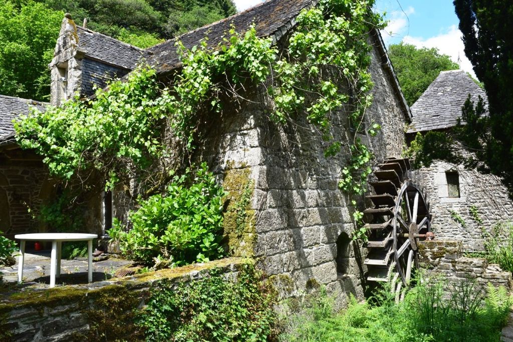 Property photo 1 of 31