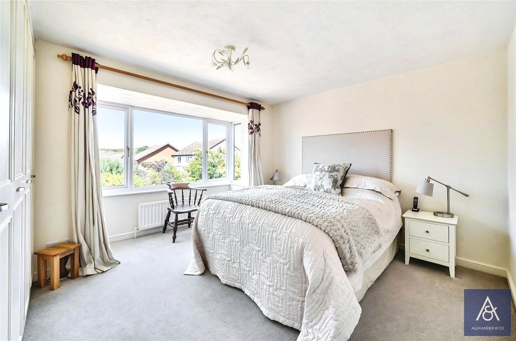 Property photo 3 of 18 Picture No. 37