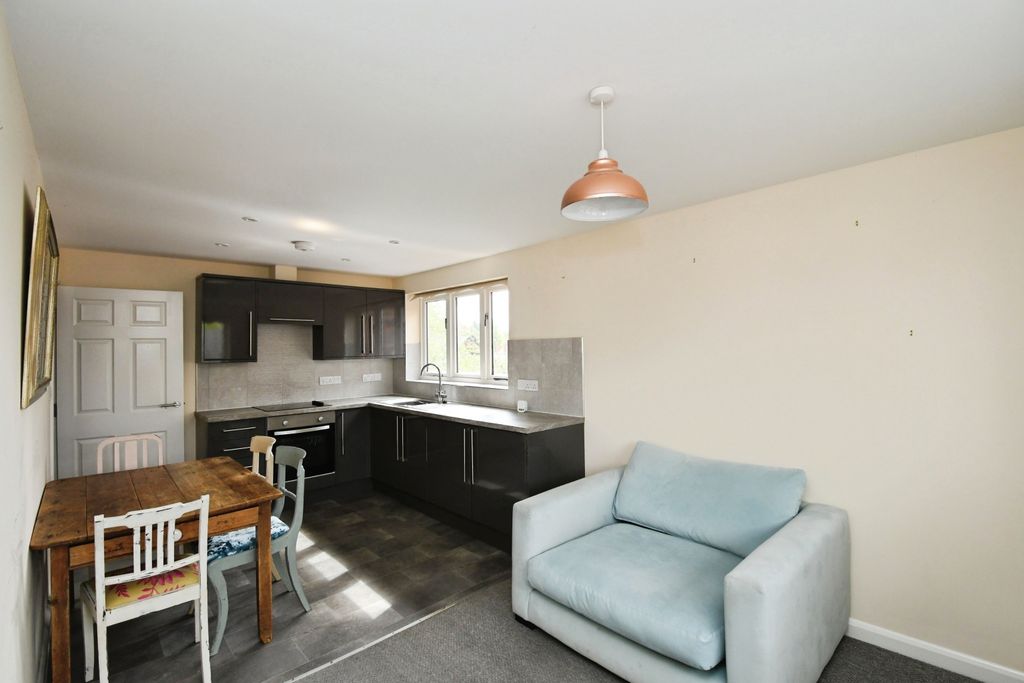 Additional image 4 of 2 bed flat for saleBennetts Mill Close, Woodhall Spa LN10
