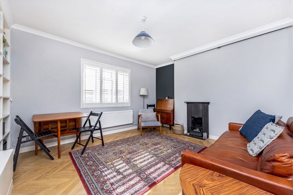 Property photo 2 of 6