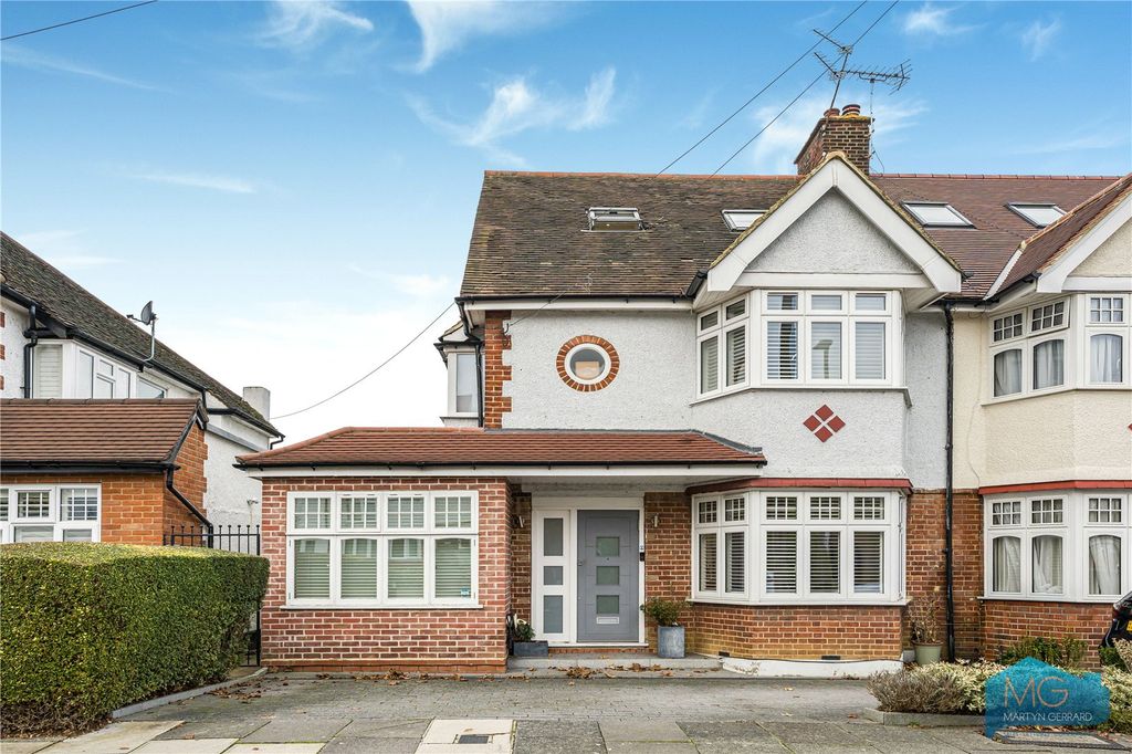 Property photo 1 of 37 Picture No. 01