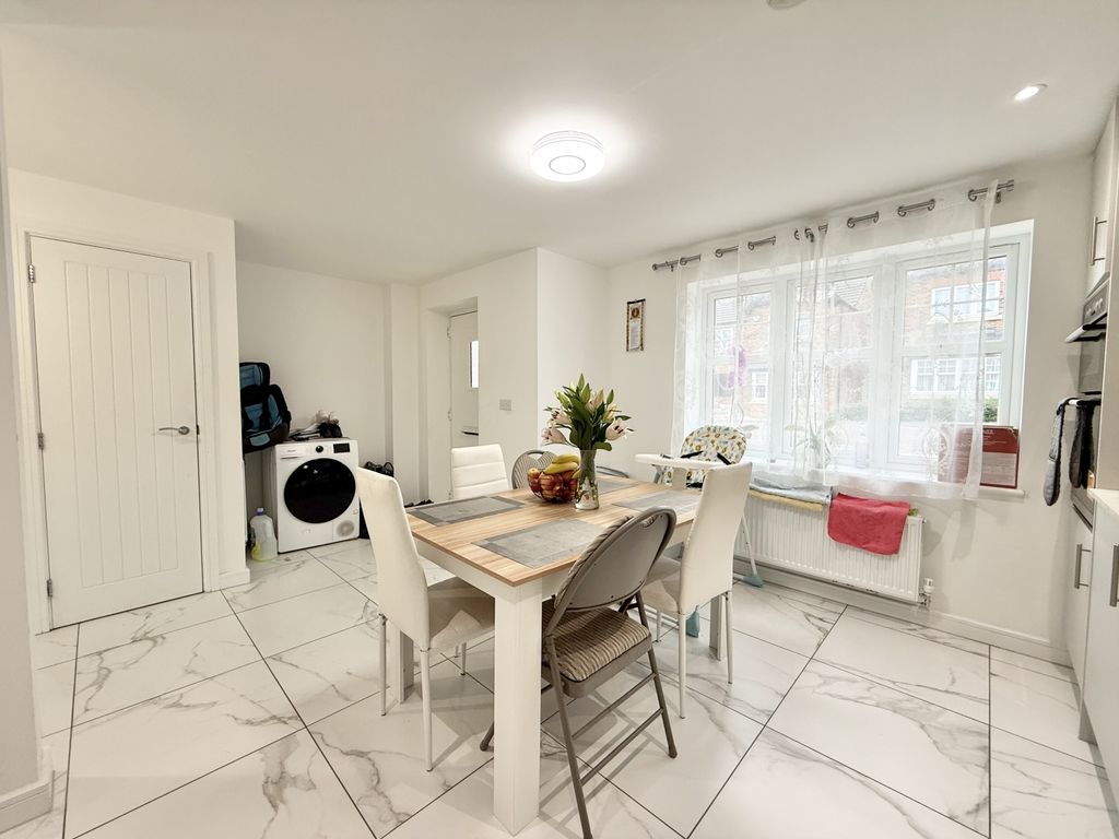 Property photo 3 of 15 Img_7463