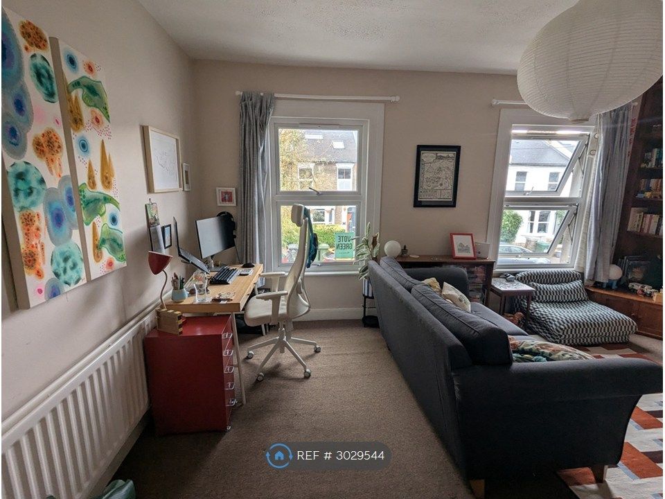Property photo 2 of 9