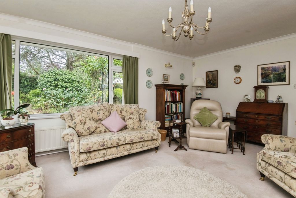 Property photo 3 of 17 Photo