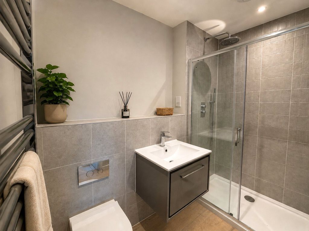 Property photo 2 of 8 Hayfield En-Suite