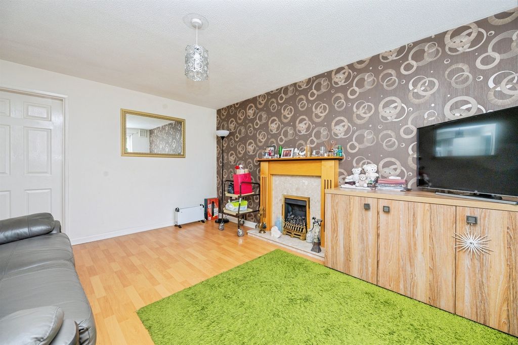 Property photo 3 of 20