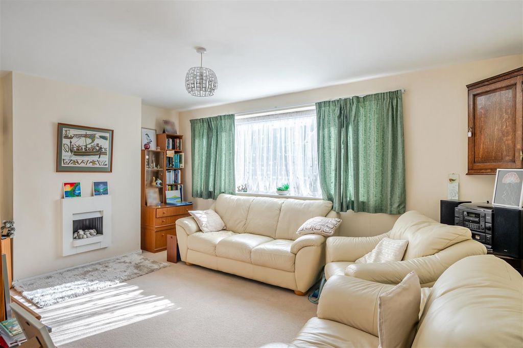 Property photo 2 of 16 1528445-3-1A120Efa7B2F9.Jpg