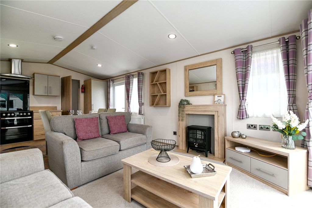 Property photo 2 of 15 Picture No. 03