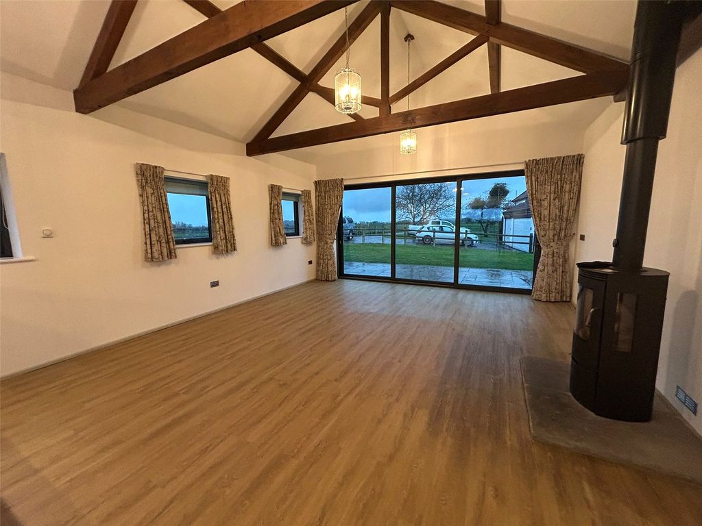 Property photo 3 of 11 Picture No. 03