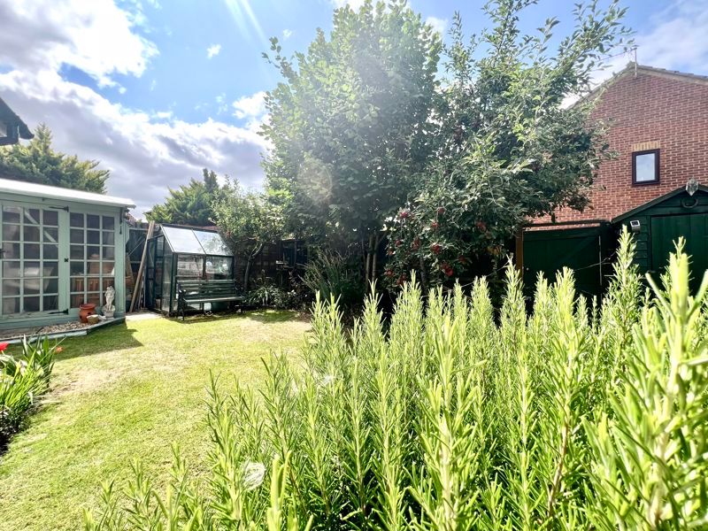 Property photo 3 of 19 Garden