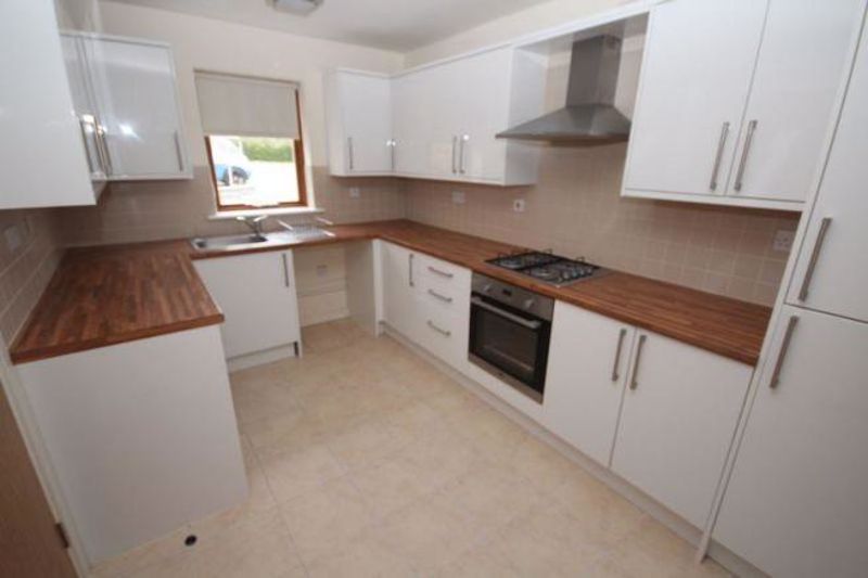 Property photo 2 of 11 Dining Kitchen