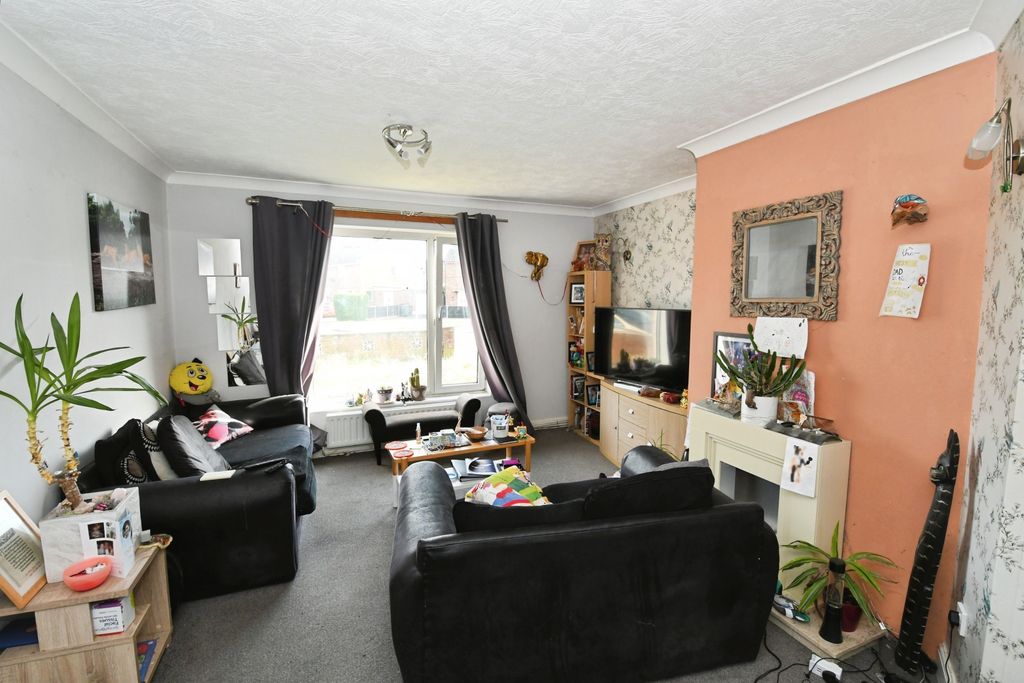 Property photo 3 of 7