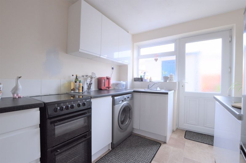 Property photo 3 of 8 Photo 5