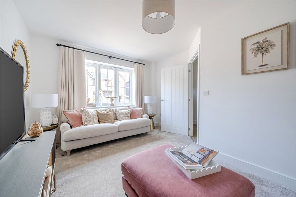 Property photo 3 of 14 Living Room