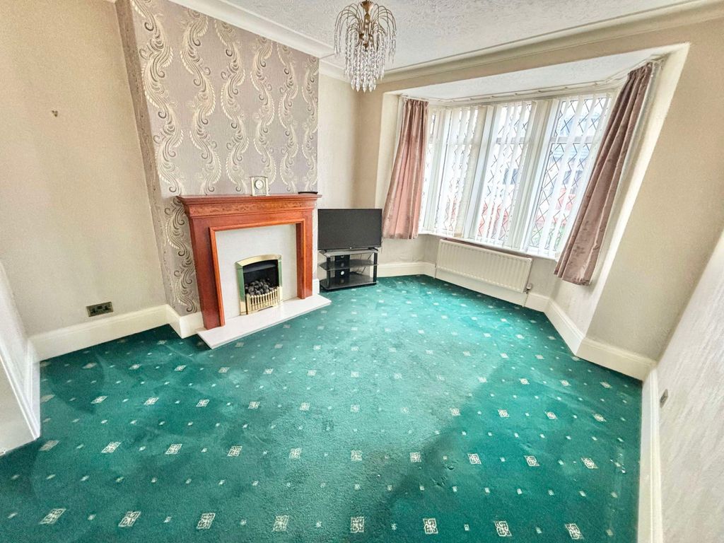 Property photo 2 of 28