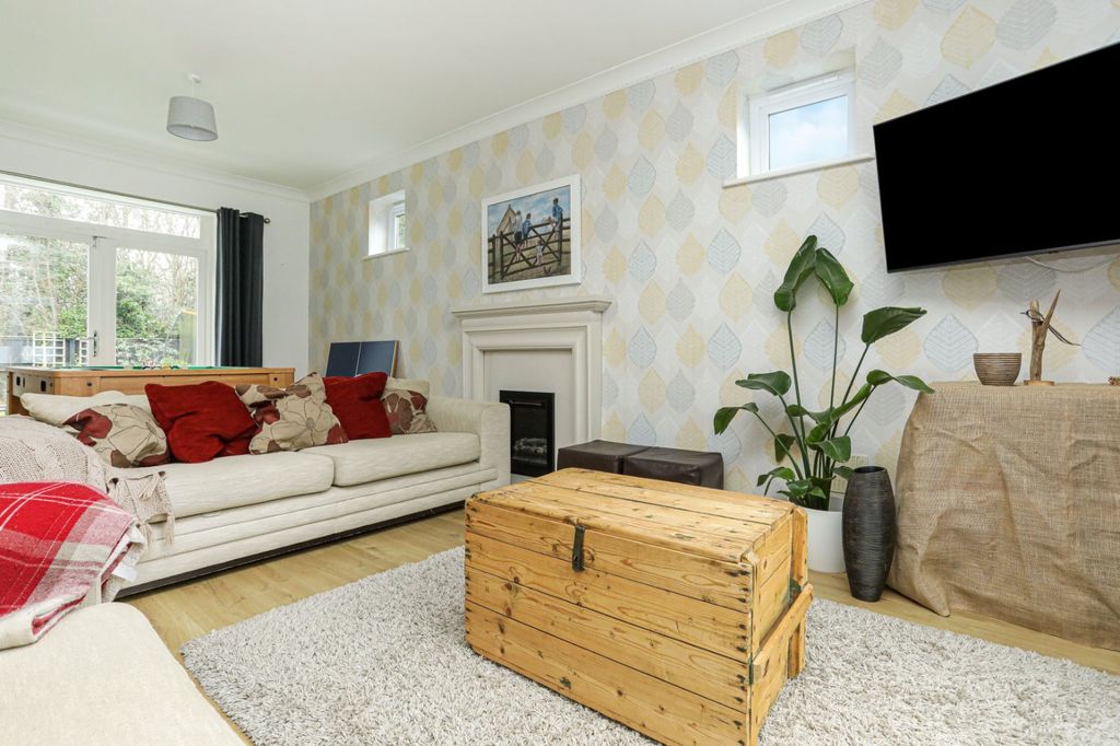 Property photo 2 of 28 Picture 2