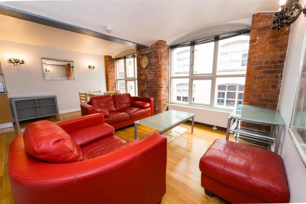 Property photo 1 of 10 Lounge