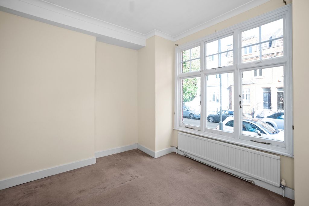 Property photo 2 of 11 Photo 9