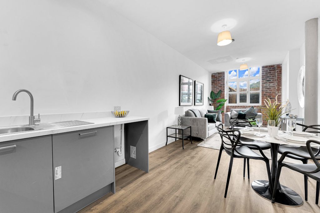 Property photo 3 of 21 Picture No. 15