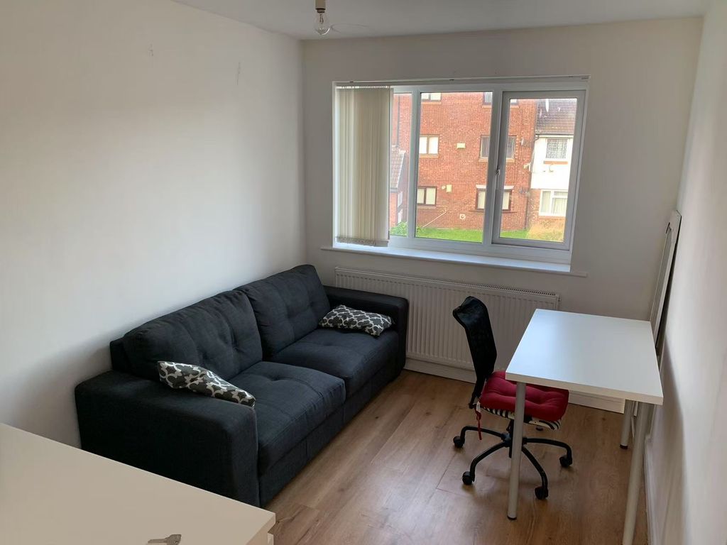 Property photo 3 of 11