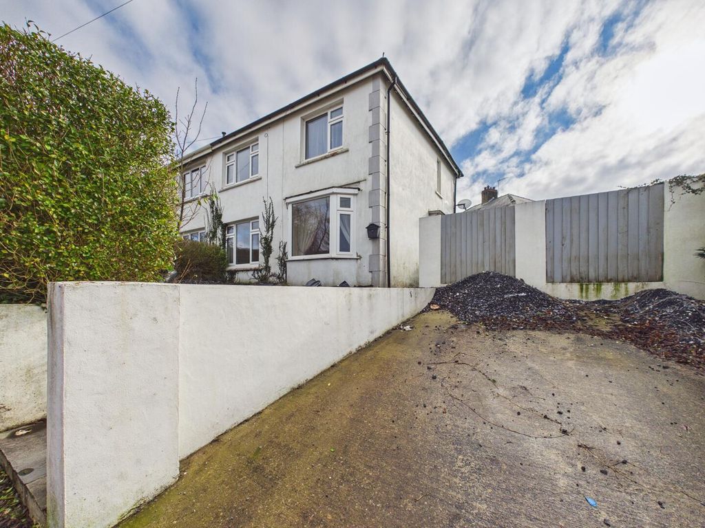 Property photo 2 of 14 Front (Exterior)