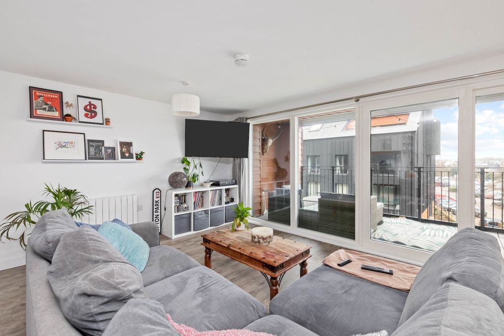 Property photo 2 of 14 3901564