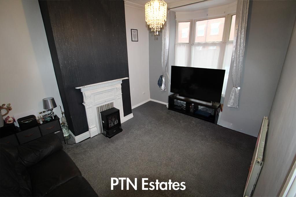 Property photo 2 of 11 Lounge