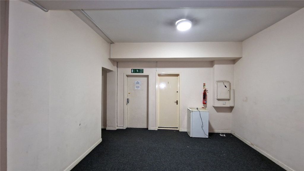 Property photo 2 of 6 Picture No. 05