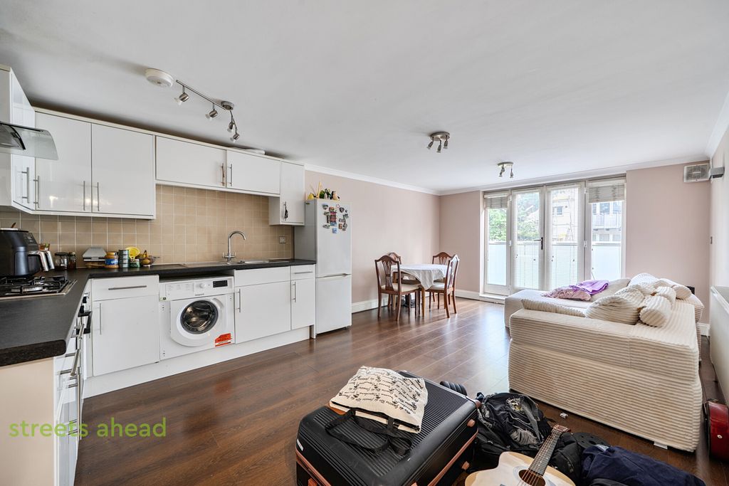 Property photo 2 of 15 c6A32635-6793-486...