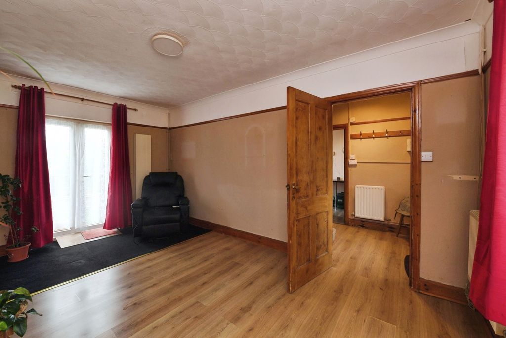 Property photo 2 of 18 Pbox-Img.Jpg