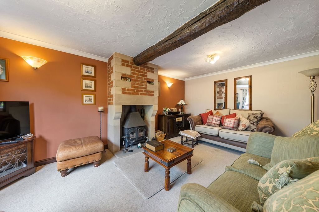 Property photo 3 of 18