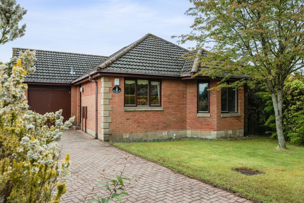 Property photo 1 of 34