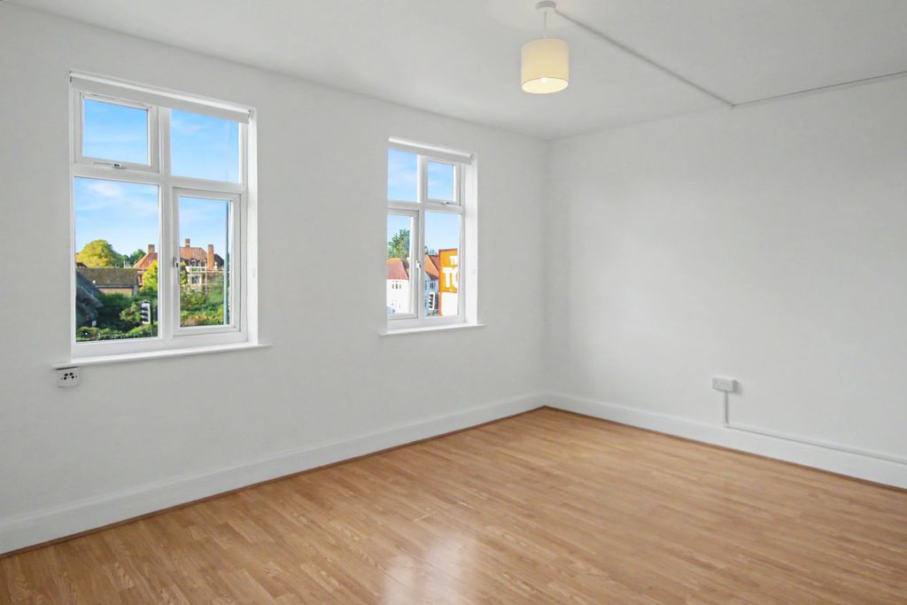 Property photo 2 of 9 3.Jpg