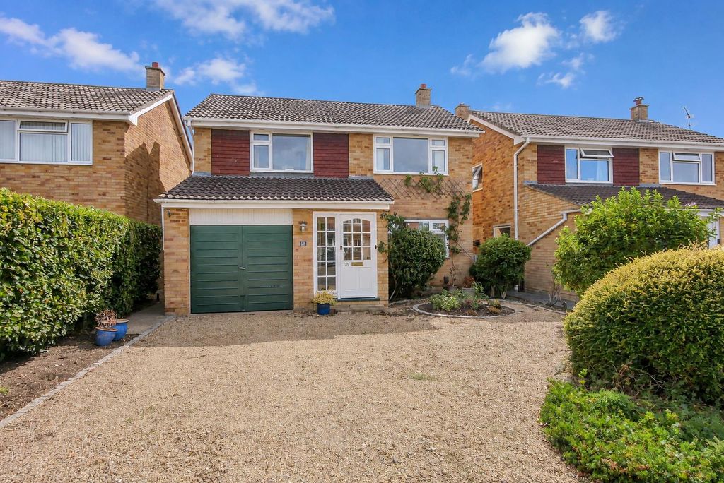 Property photo 1 of 15 Approach