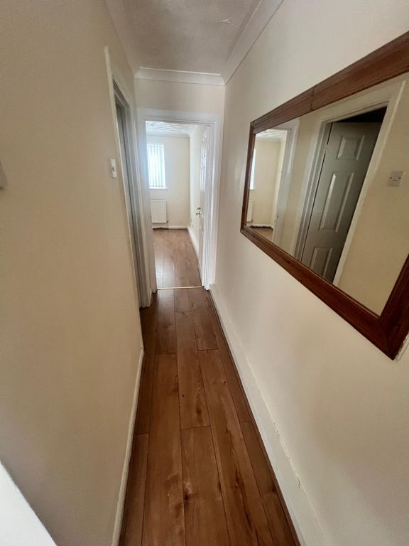 Property photo 2 of 6 Gallery