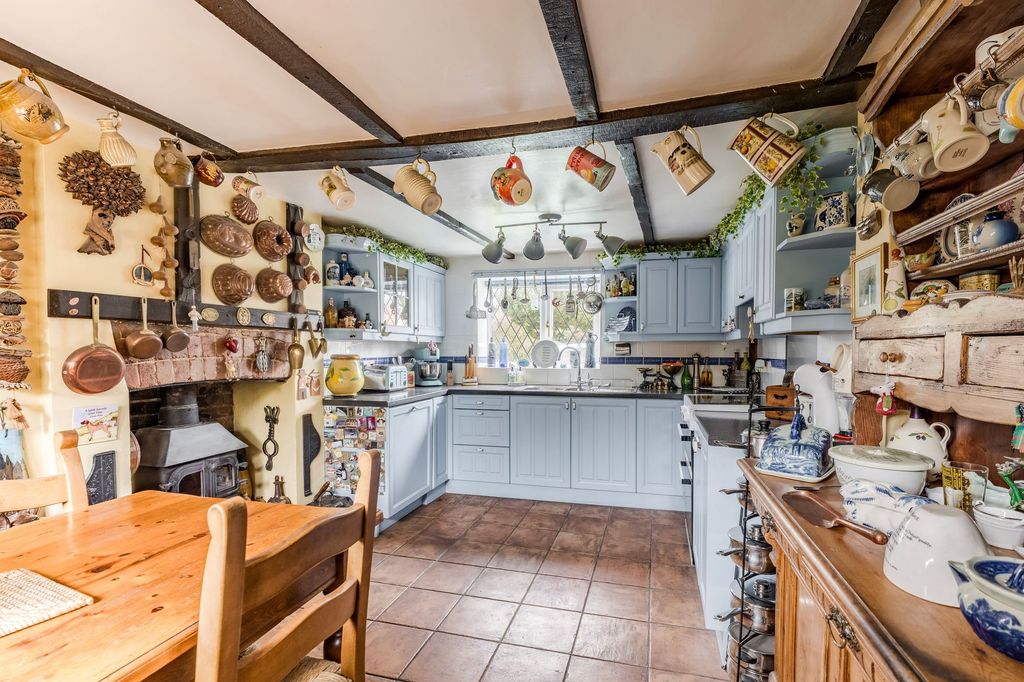 Property photo 3 of 25