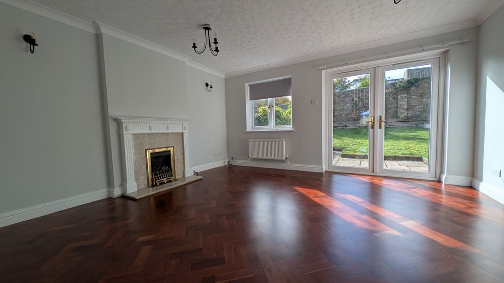 Property photo 2 of 14 Picture 2