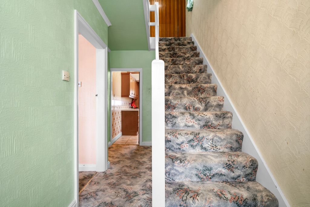 Property photo 2 of 30