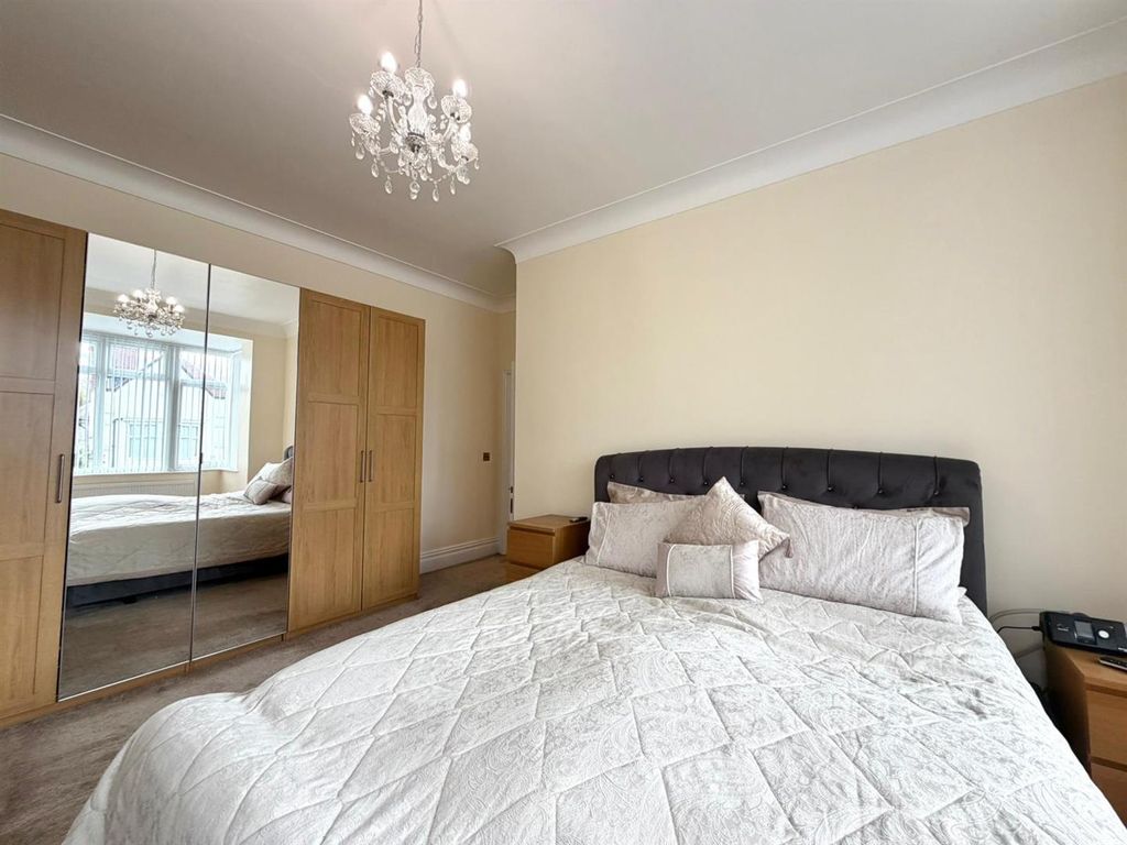 Additional image 12 of 6 bed property for saleMoorside North, Newcastle Upon Tyne NE4