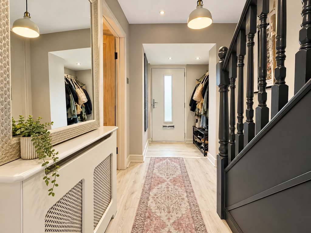 Property photo 2 of 15 9Abf1692-A10F-4D0A-Abd5-E75A4F4C0C4D