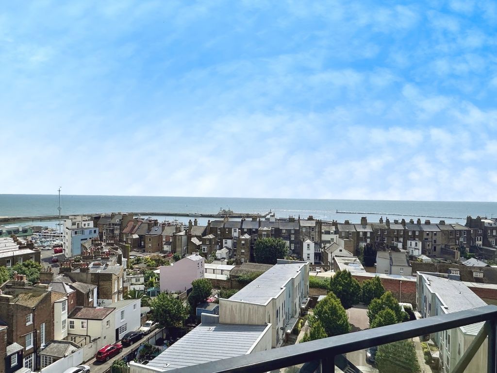 Property photo 1 of 9 Harbour Towers vi...