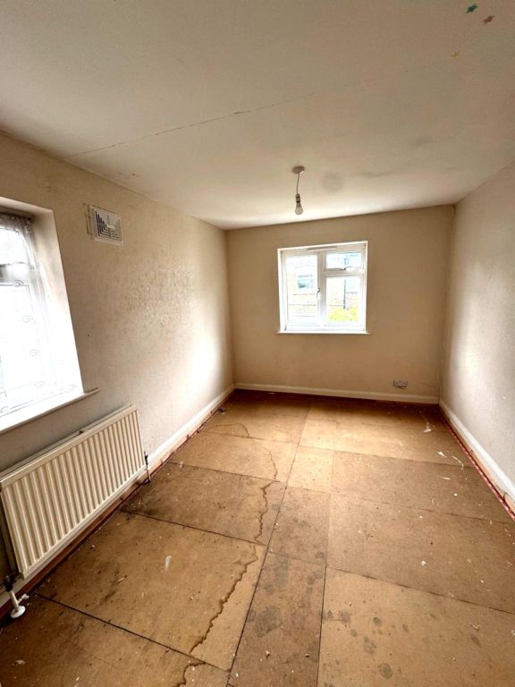 Property photo 3 of 6