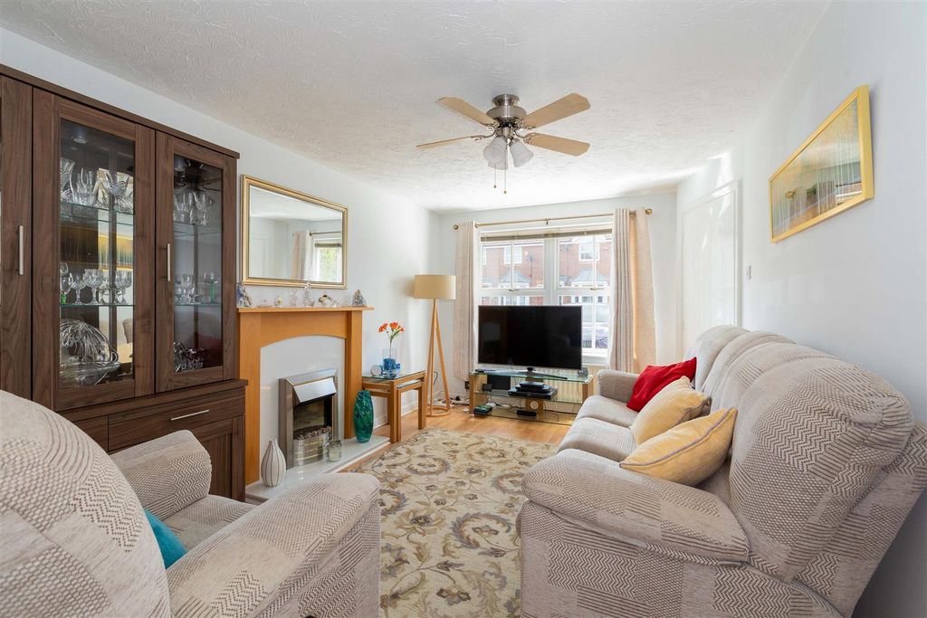 Property photo 2 of 13 14 Lilley Way-6.Jpg