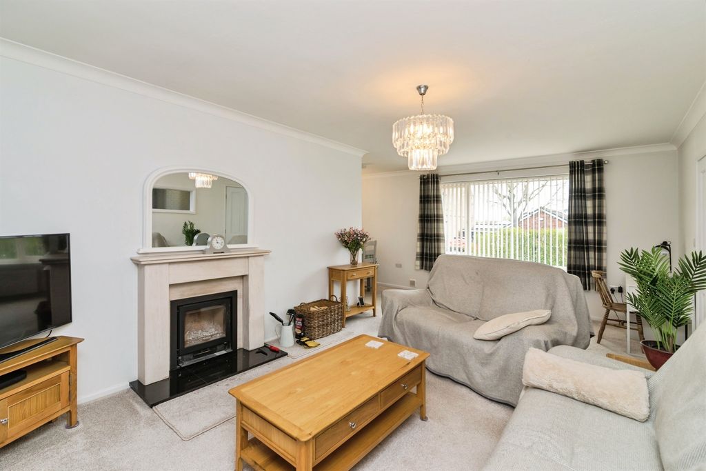 Property photo 2 of 20