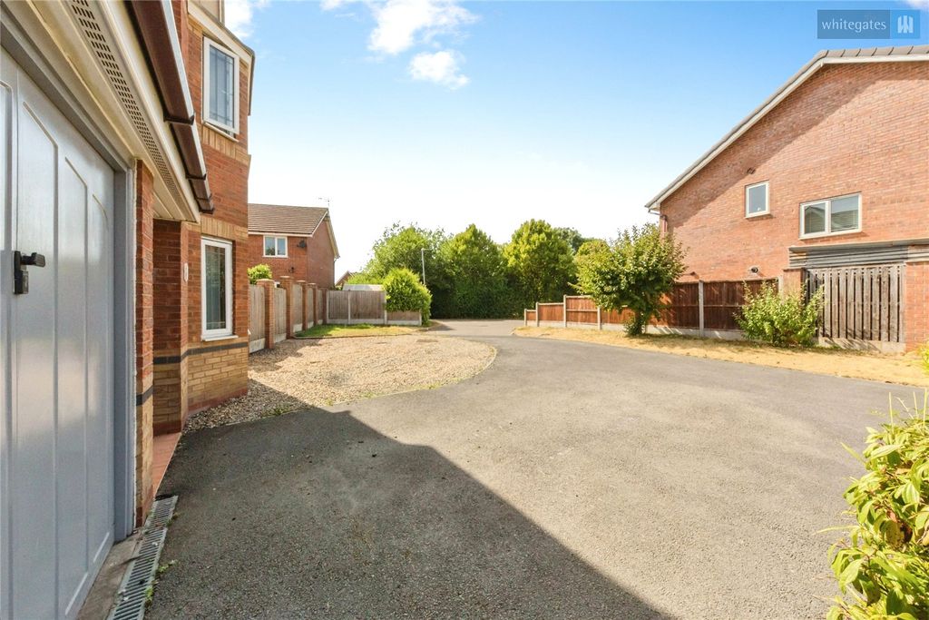 Property photo 2 of 19 Picture No. 18