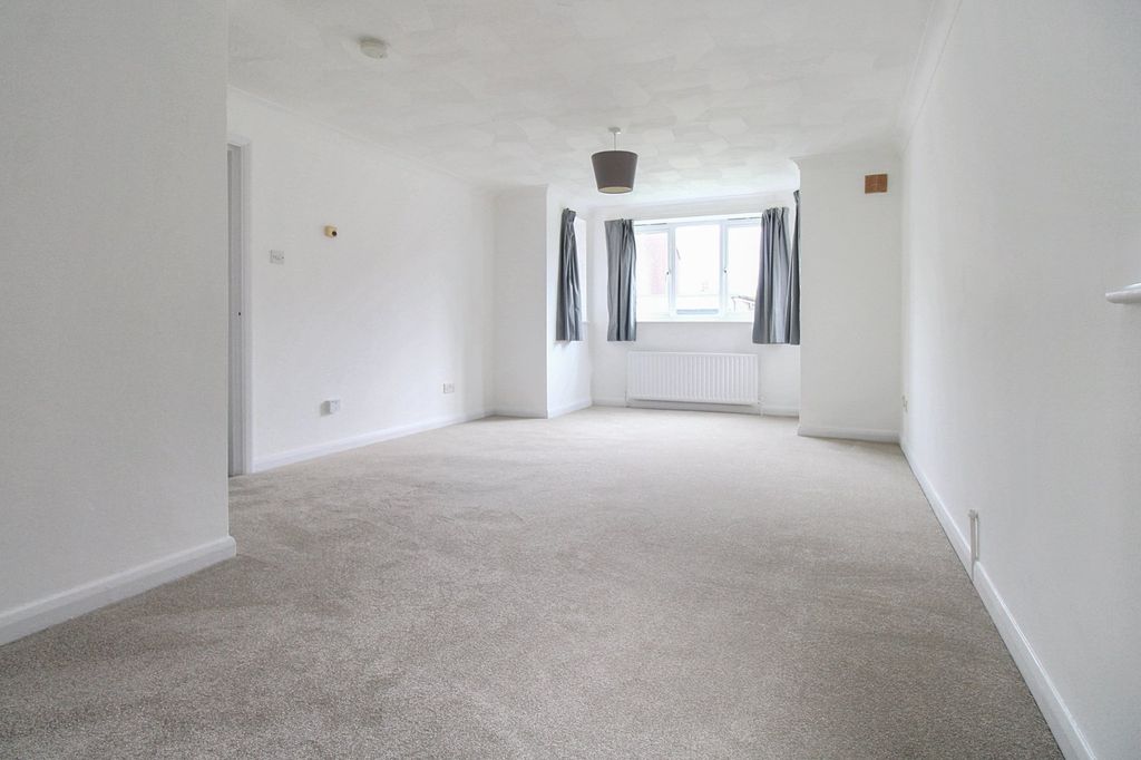 Property photo 2 of 5 Picture No. 32