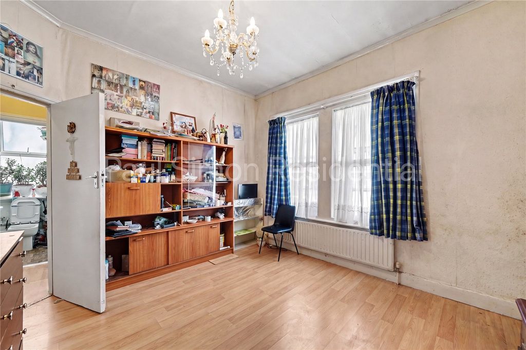 Property photo 3 of 12 Picture No. 10