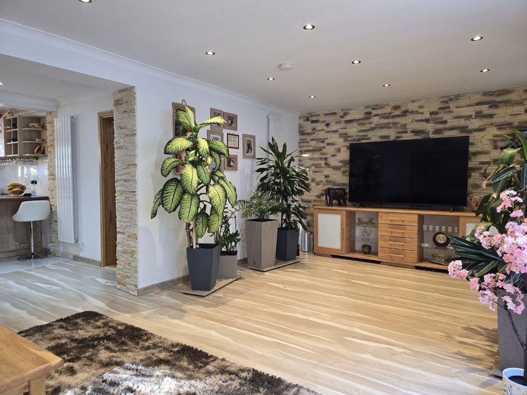 Property photo 3 of 32 4458155