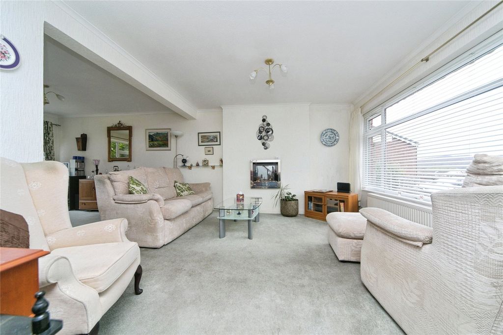 Property photo 2 of 17 Picture No. 03