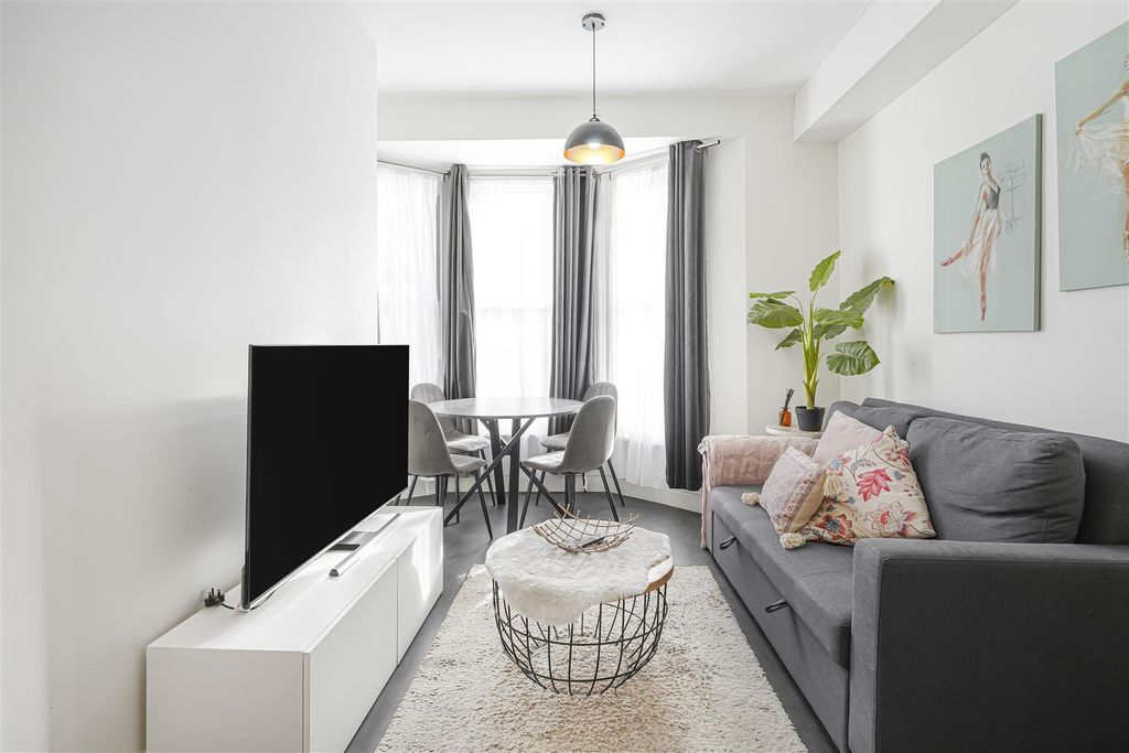 Property photo 2 of 6 Mnh04026.Jpg